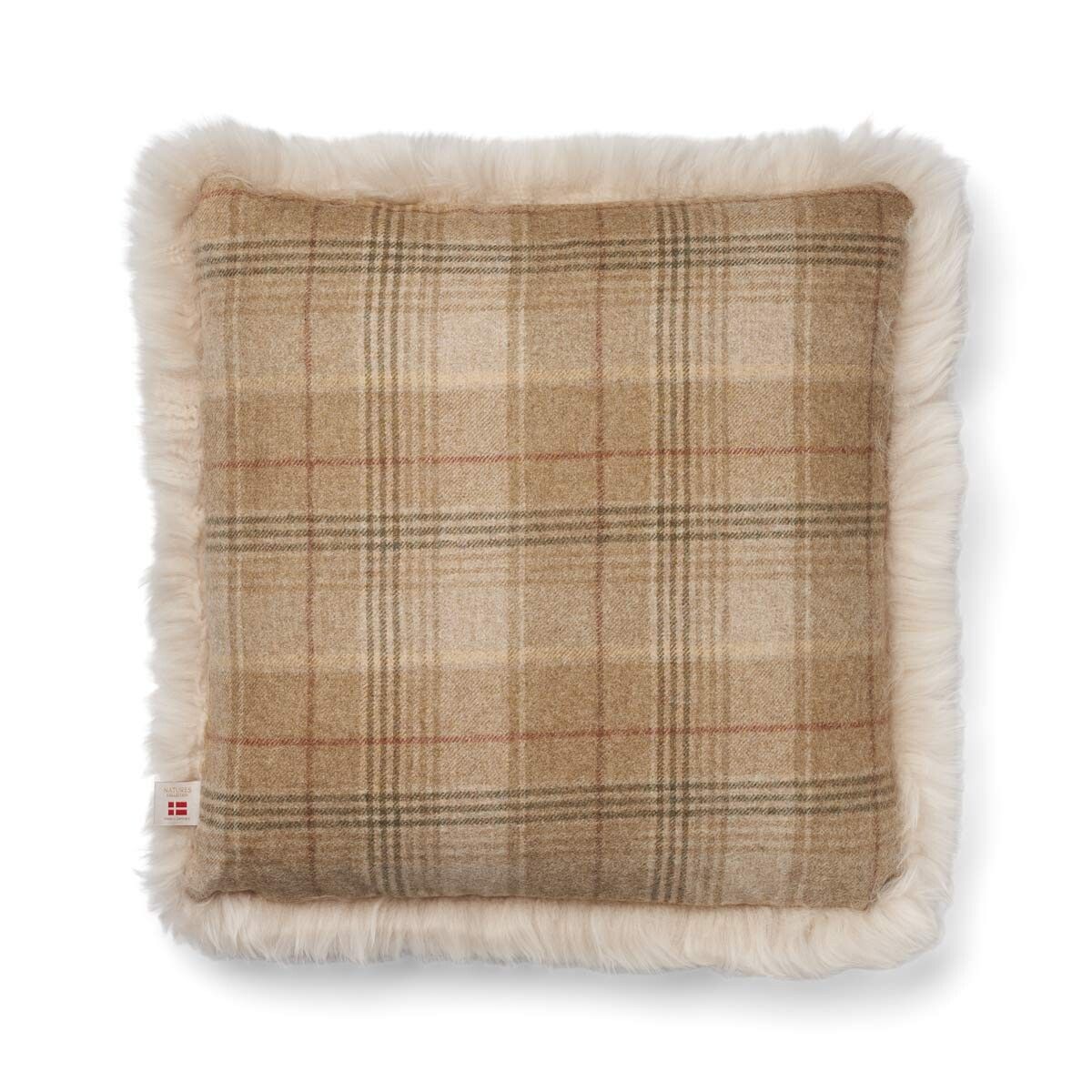 Checked Collection | Ullpute | Langhåret | 52x52 cm