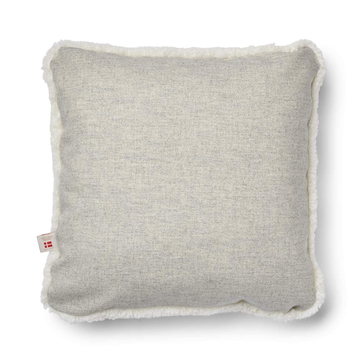 Classic Collection | Ullpute | Korthåret | 52x52 cm | 34x52 cm Sølv / Hvit