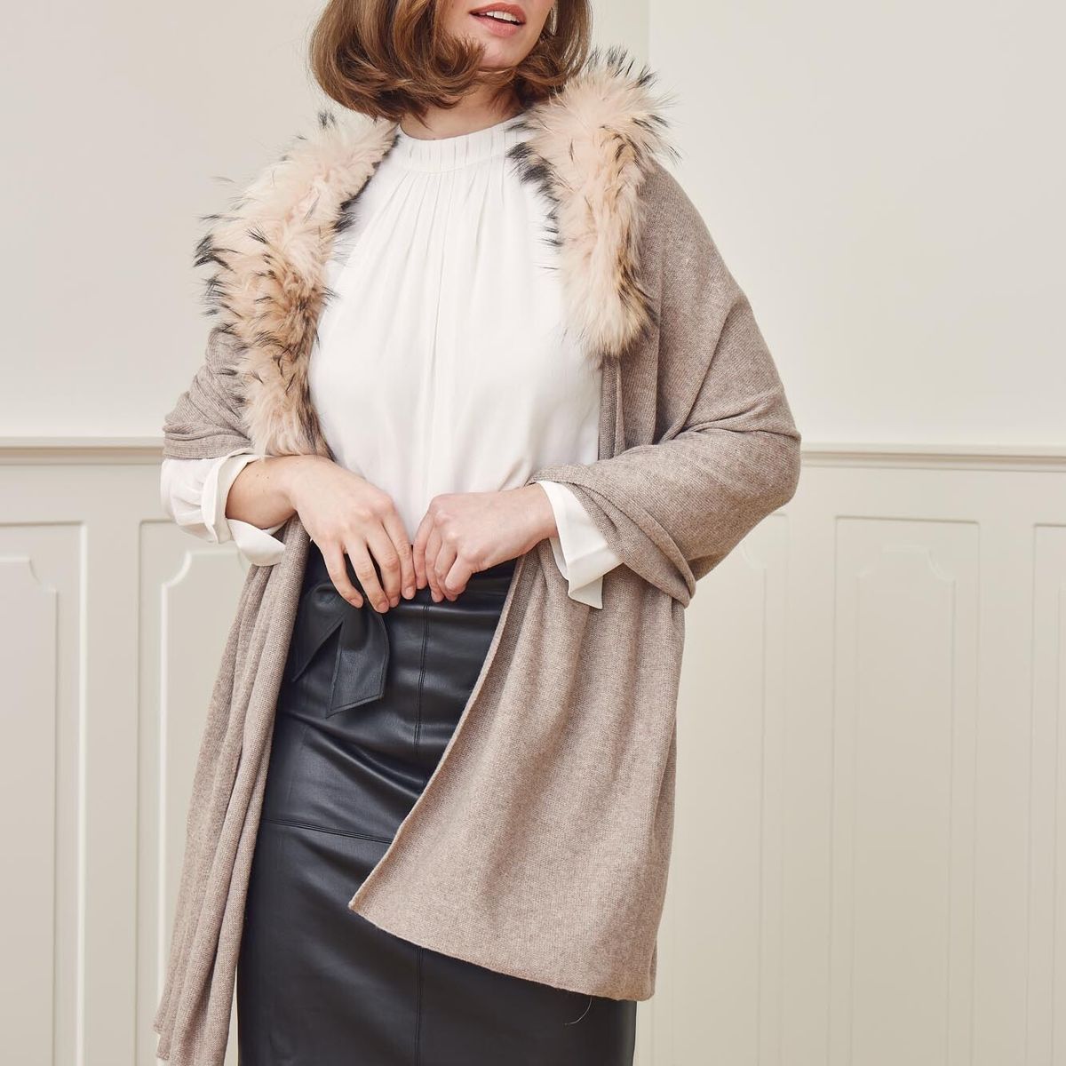 Silvia halstørkle Mørk Grå / Mørk Grå