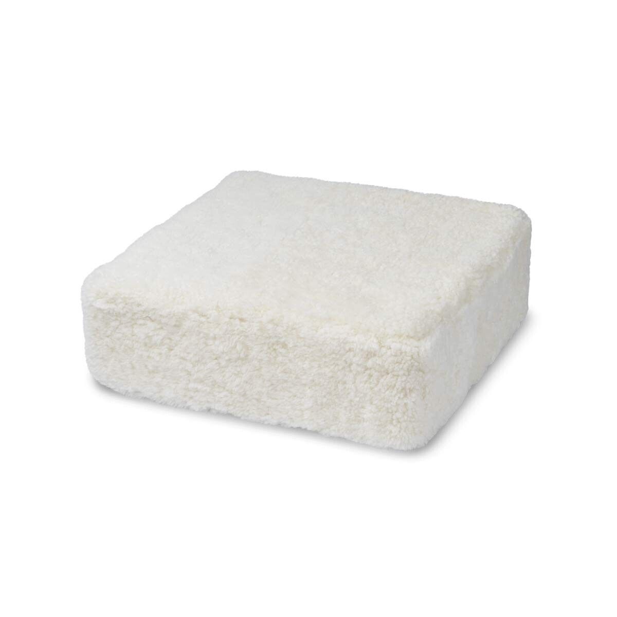 Puff | Korthåret | New Zealand | 40x40x13 cm Hvit