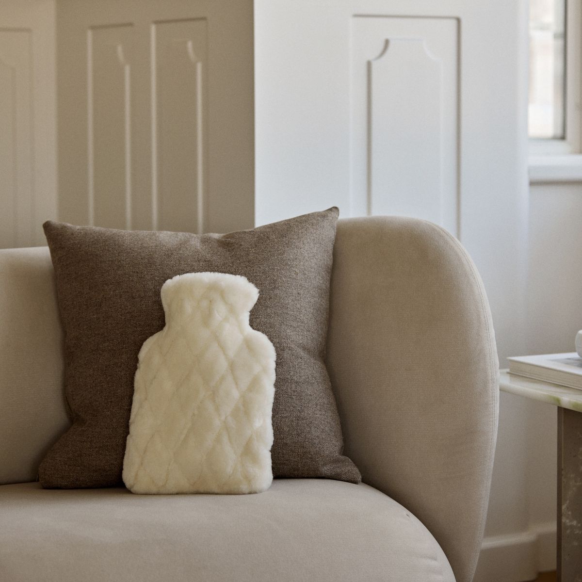 Leaf varmtvannsflaske | Mokkasin | New Zealand | 32x22 cm Kastanje