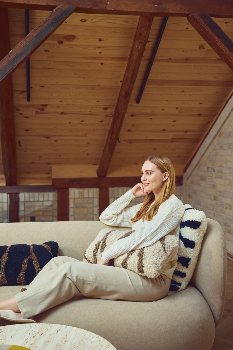 Zebra saueskinnpute | Korthåret | New Zealand | Dobbeltsidig | 30x60 cm Svart / Lysebrun