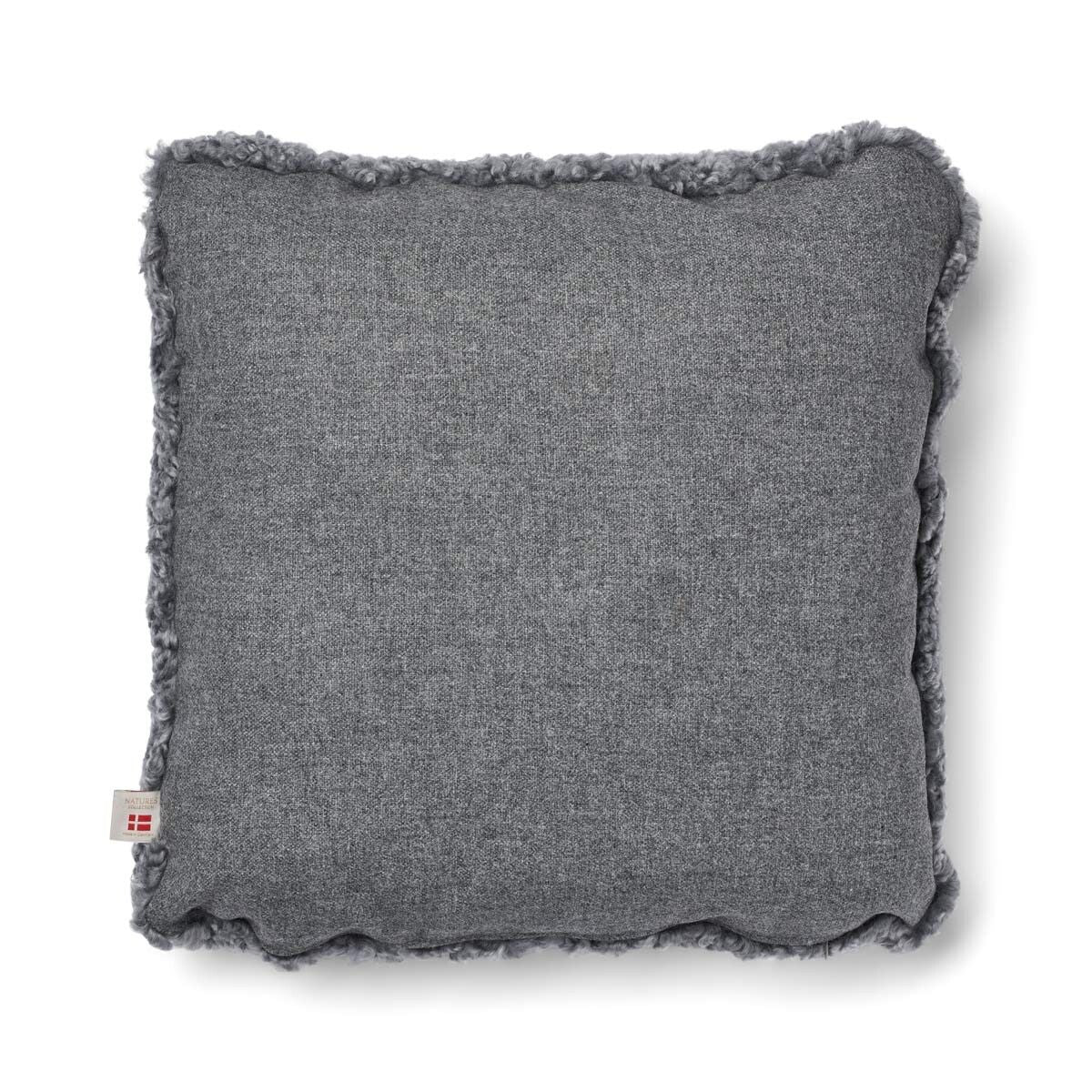 Classic Collection | Ullpute | Korthåret | 52x52 cm | 34x52 cm