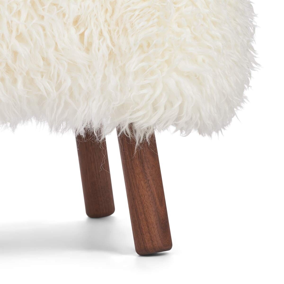Emil Lounge Chair | Long Wool Snøhvit