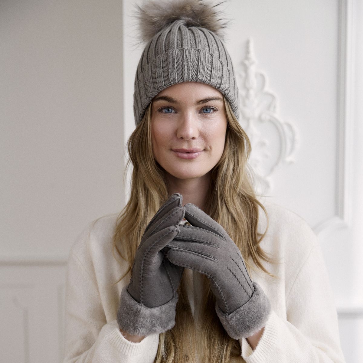 Kathryn hansker Tan