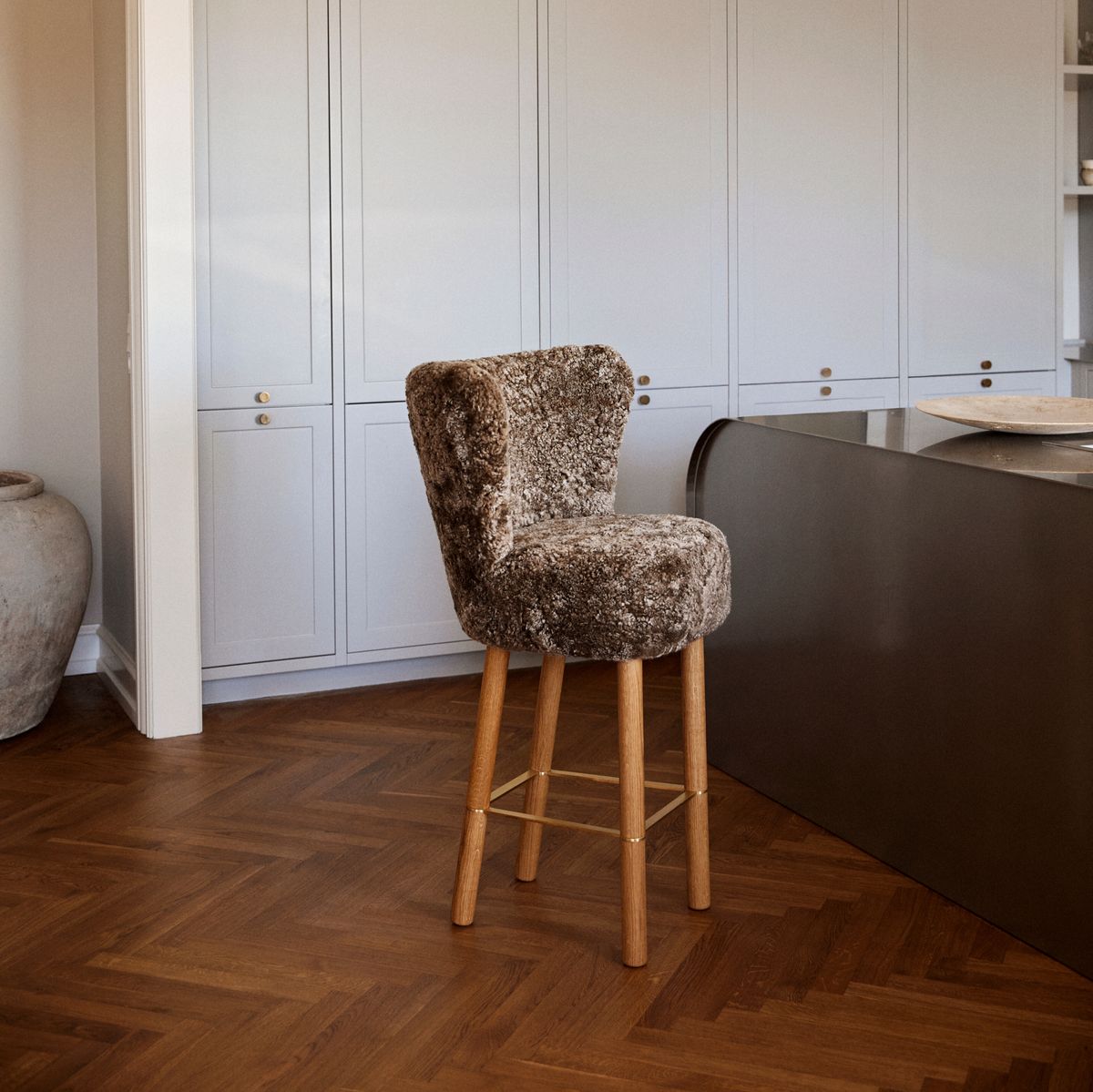 Emilia barkrakk Koksgrå