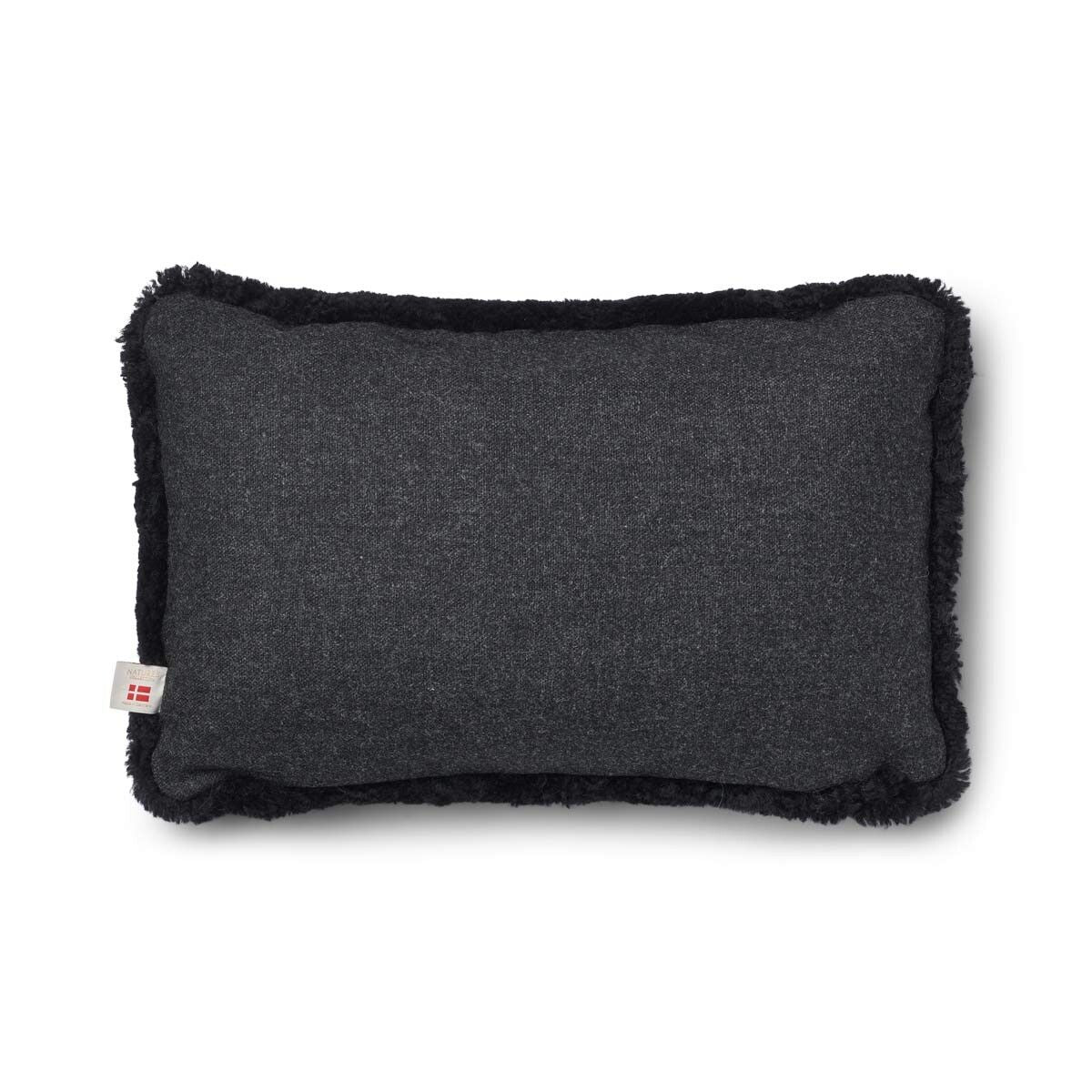 Classic Collection | Ullpute | Korthåret | 52x52 cm | 34x52 cm Koksgrå / Svart