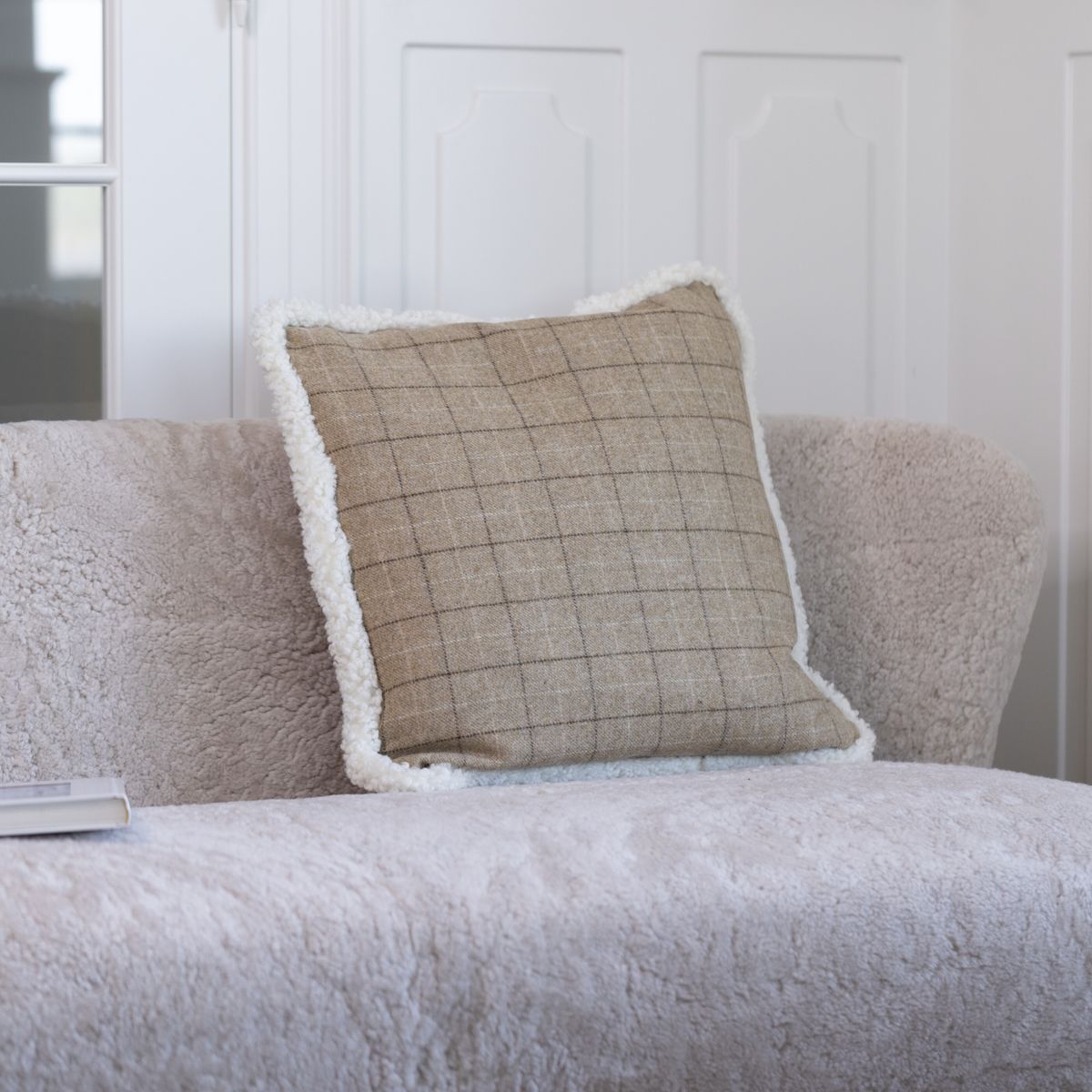 Checked Collection | Ullpute | Korthåret | 52x52 cm Kakao – Mørkebrun / Lysebrun