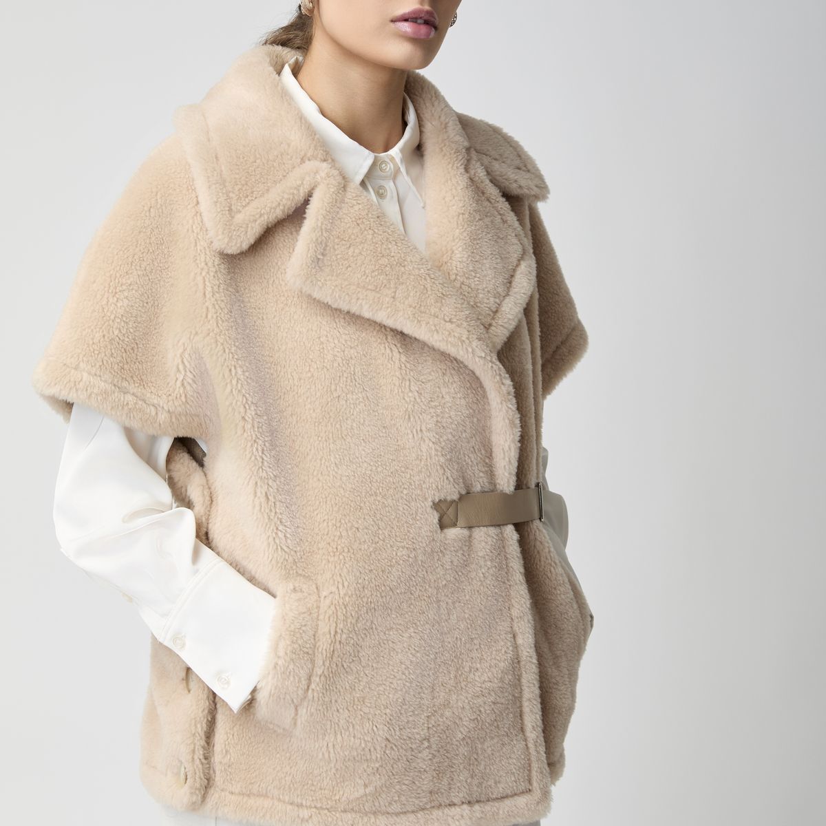 Elvira Poncho Beige
