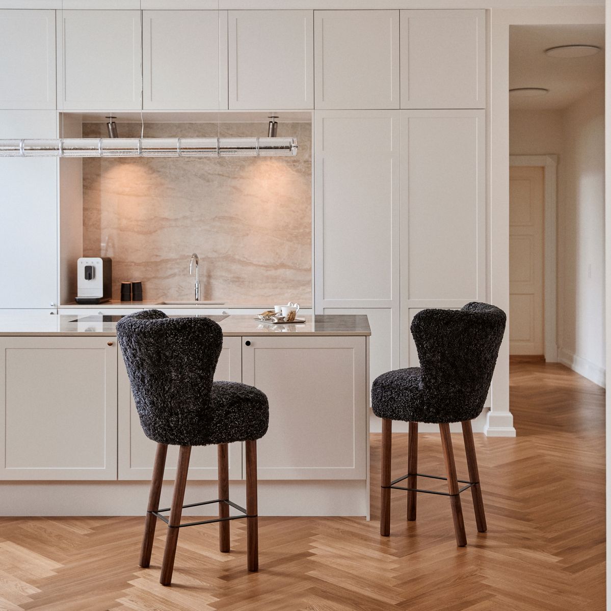 Emilia barkrakk Koksgrå