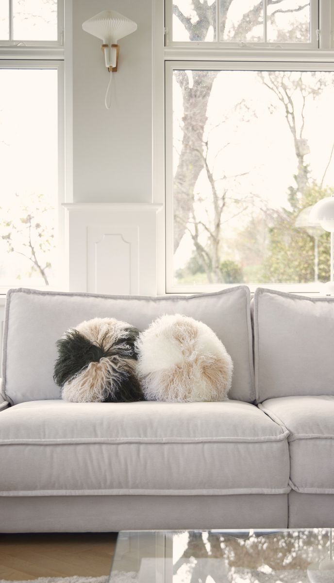 Saueskinnpute | Krøllet | Tibet | Ø45 cm, Ø62 cm & Ø38 cm Gylden Hvit / Dove