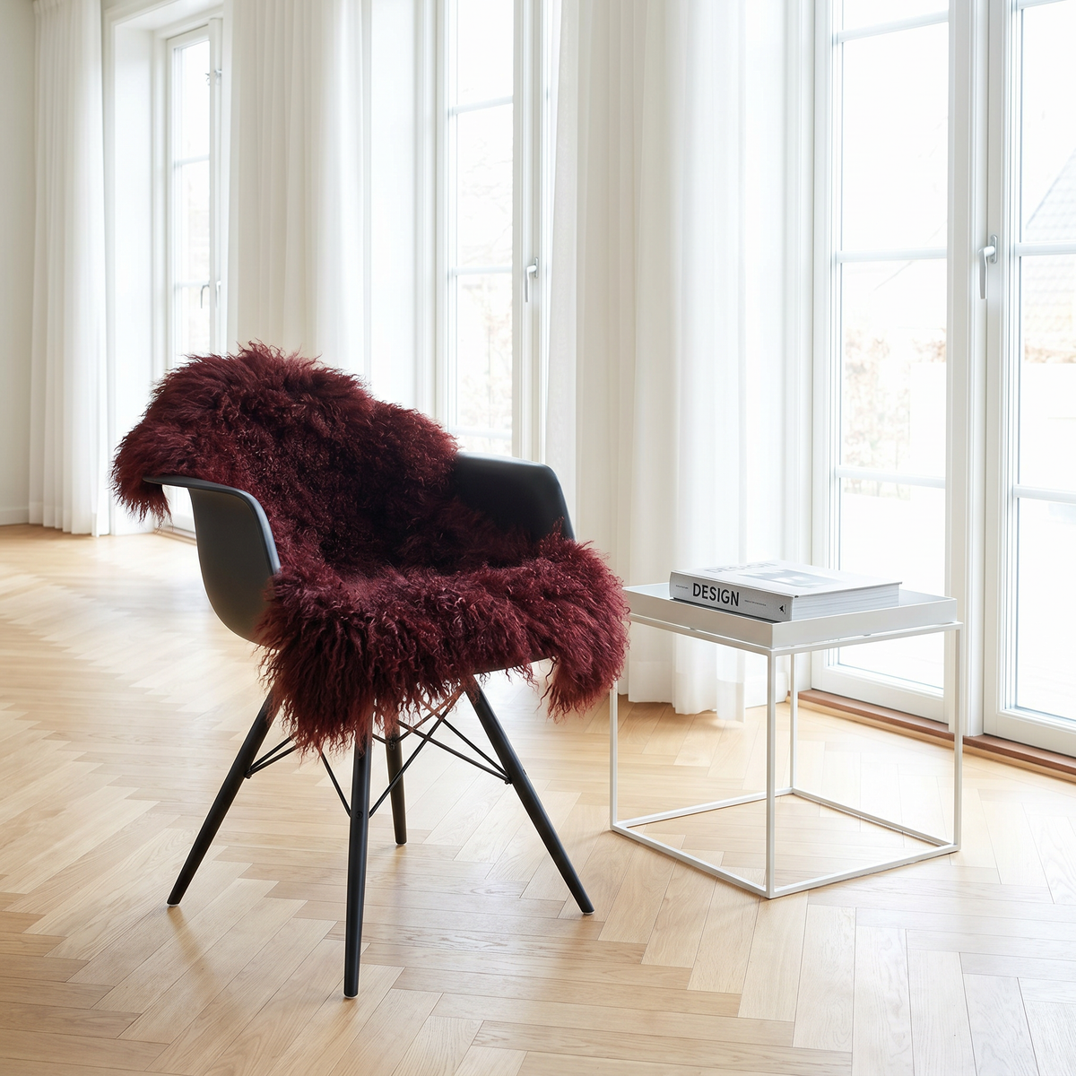 Saueskinn | Krøllet | Tibet | 85x50 cm Bordeaux