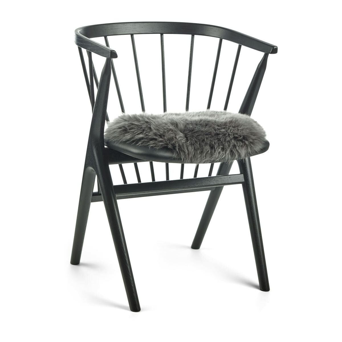 Seteovertrekk i langt saueskinn av ull Stål