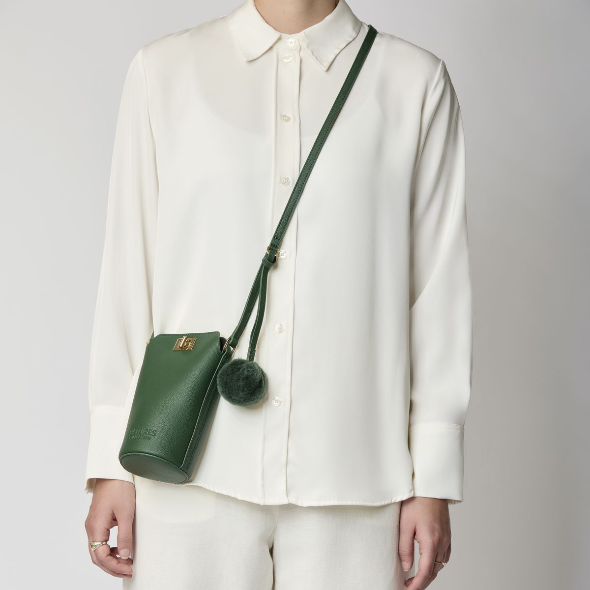 Adina Phonebag Antikk Grønn