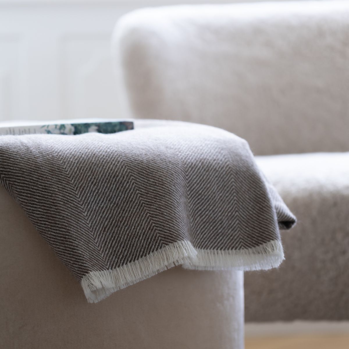 Sidsley Throw Mørk Brun