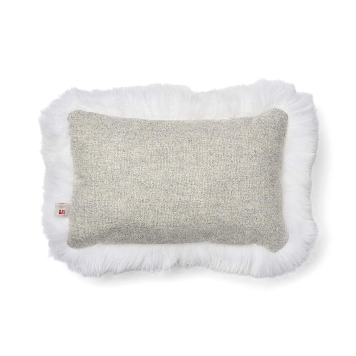 Classic Collection | Ullpute | Langhåret | 52x52 cm | 34x52 cm Sølv / Hvit
