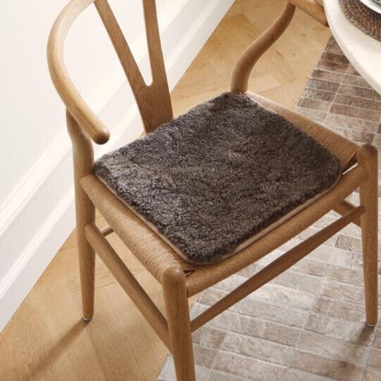 Kort setetrekk i saueskinn av ull Zero Waste Koksgrå