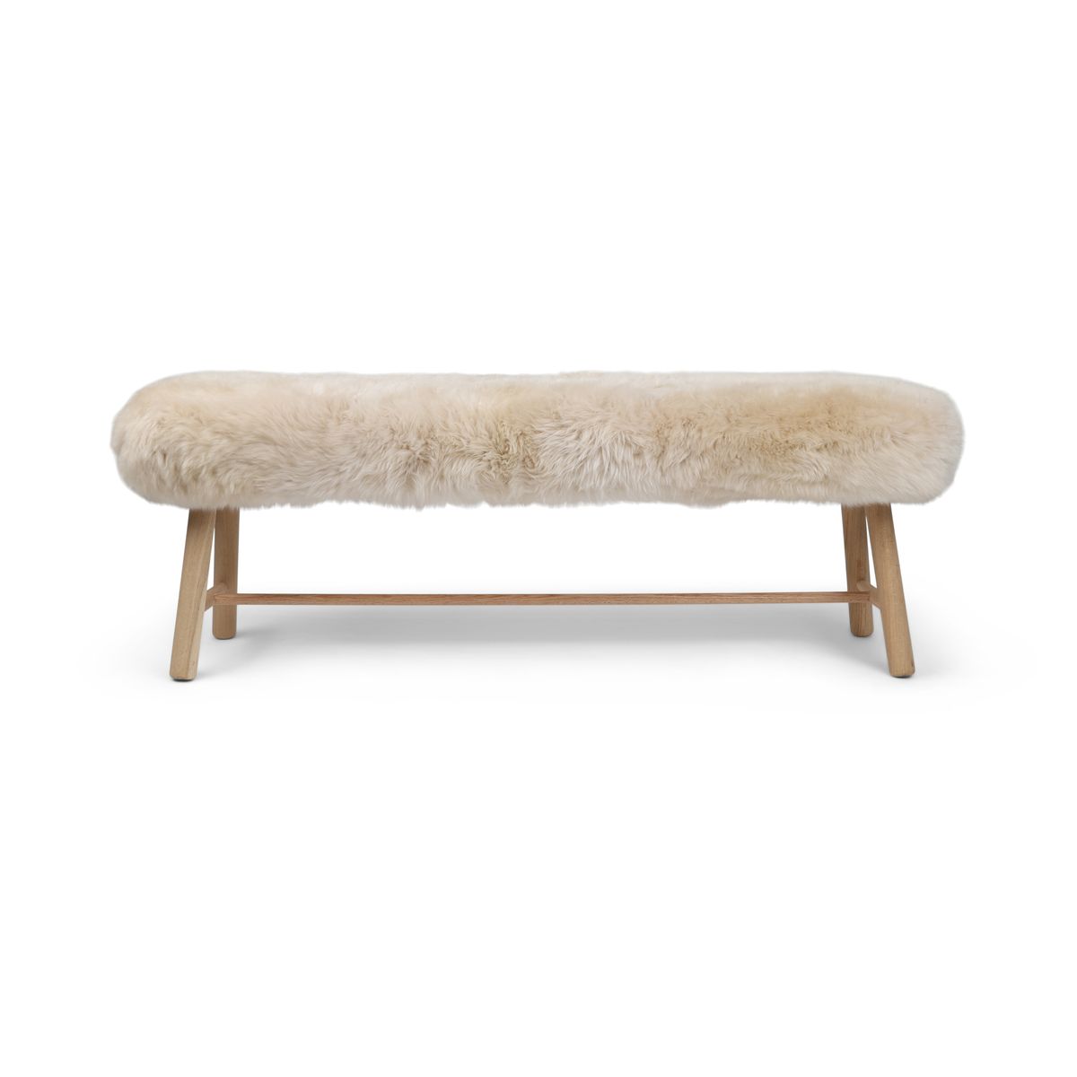Theodor Benk med Saueskinn | Eik | Langhåret Beige