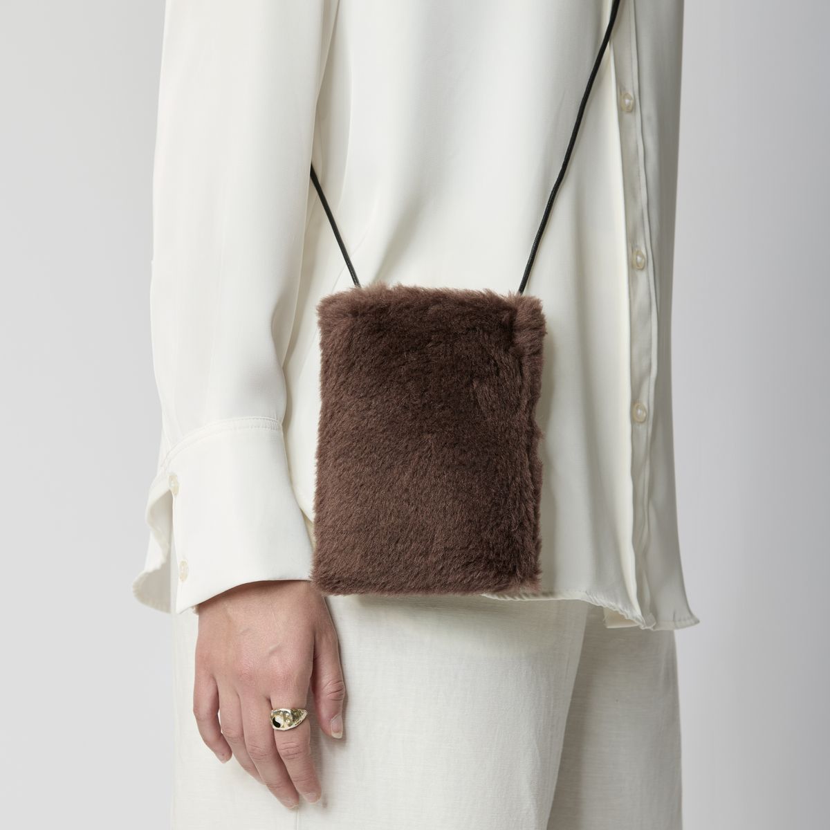 Gwen mobilveske Beige